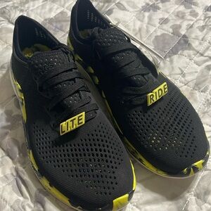 NWT men’s Crocs lite ride 360 marbled sneakers 8